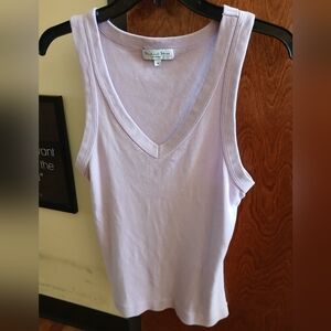 NWOT/ MICHAEL STARS lilac V neck tank top